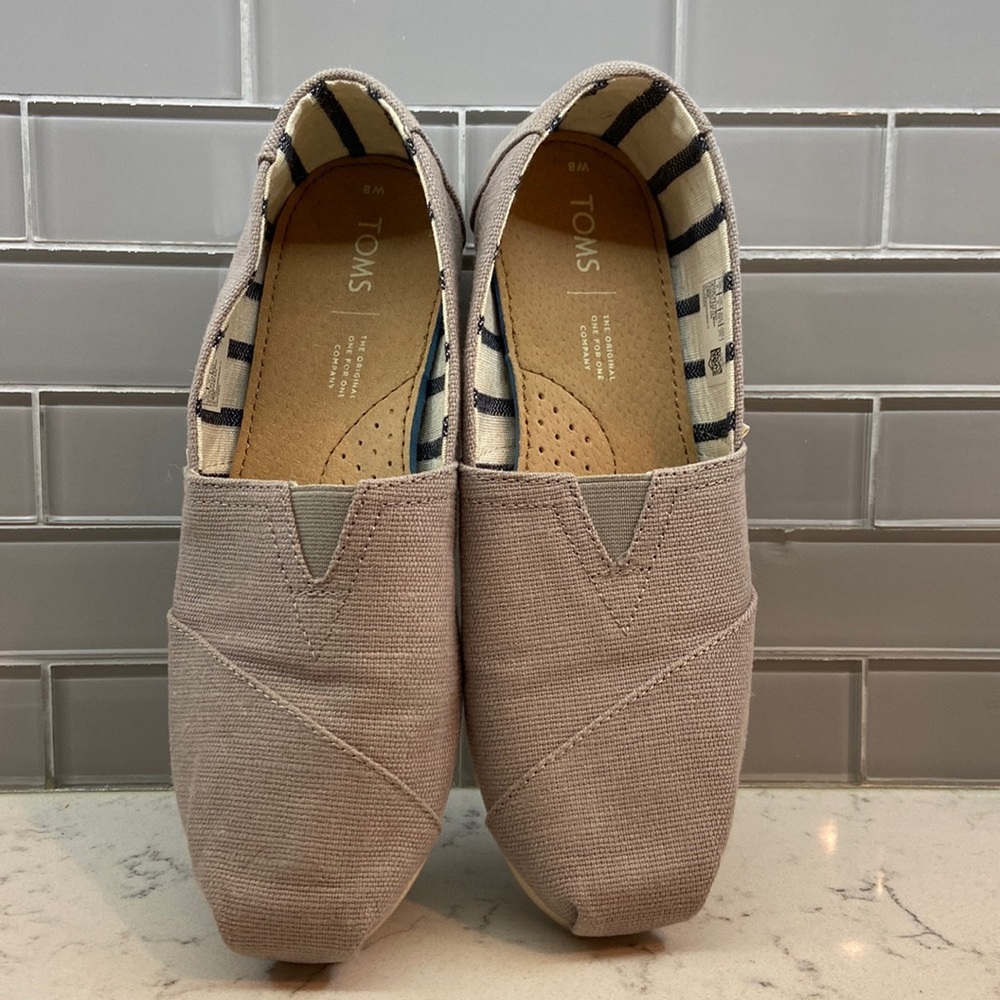 Toms